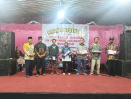Pembagian Hadiah Lomba 17 Agustus di Padukuhan Bogor II